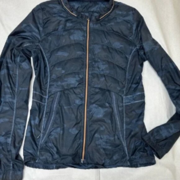 Lululemon Blue Camo Jacket 🦋 - Picture 7 of 7